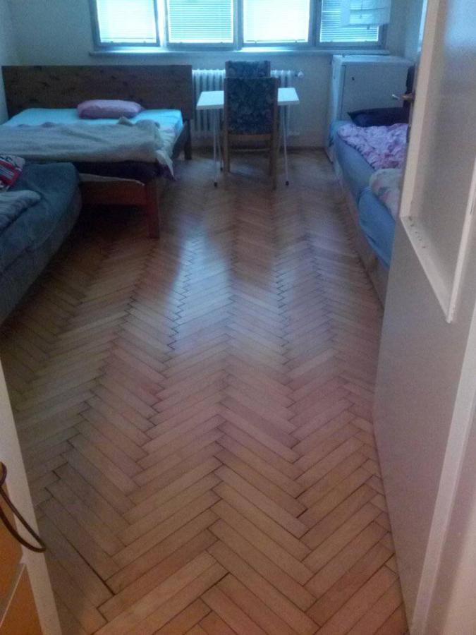 Flat 18 Minutes From Vaclavske Namesti * Praha