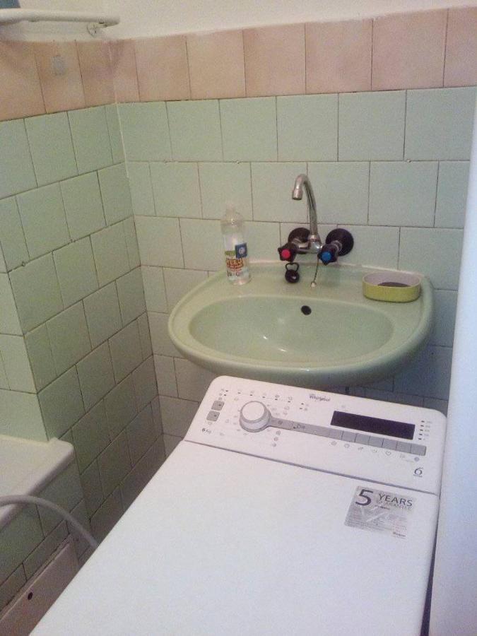 Flat 18 Minutes From Vaclavske Namesti Проживання в сім'ї