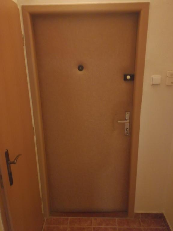 Flat 18 Minutes From Vaclavske Namesti Проживання в сім'ї *